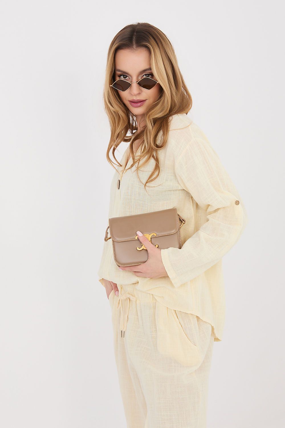  Blouse model 225508 Italy Moda 